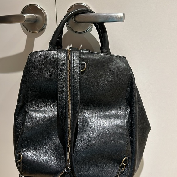 authentic Balenciaga three way versatile shoulder, top handle, backpack - Picture 3 of 7